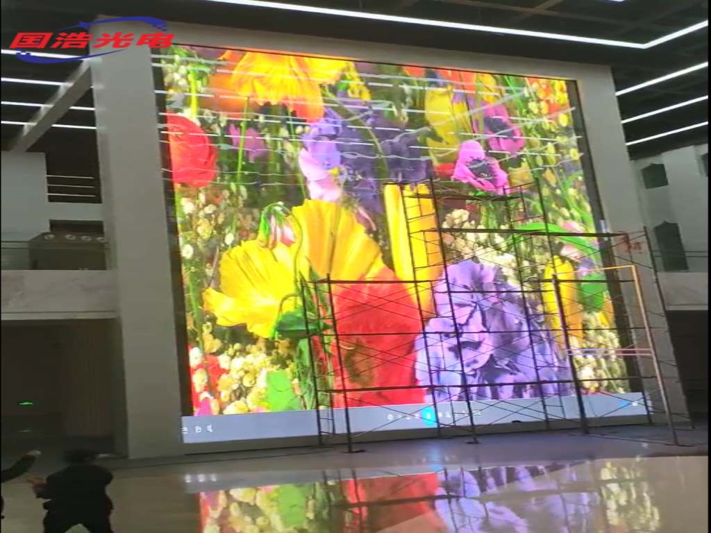 青島軟件園室內led透明屏視頻案例